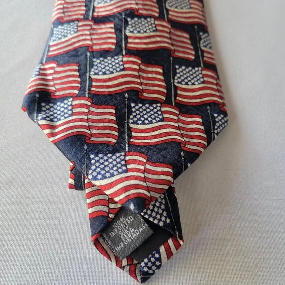 AMERICAN TRADITIONS USA Flag Men’s Silk Tie - Picture 4 of 12